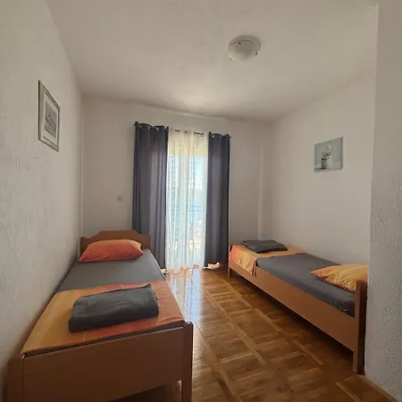A2 Nečujam