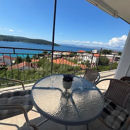 Apartman A2 *